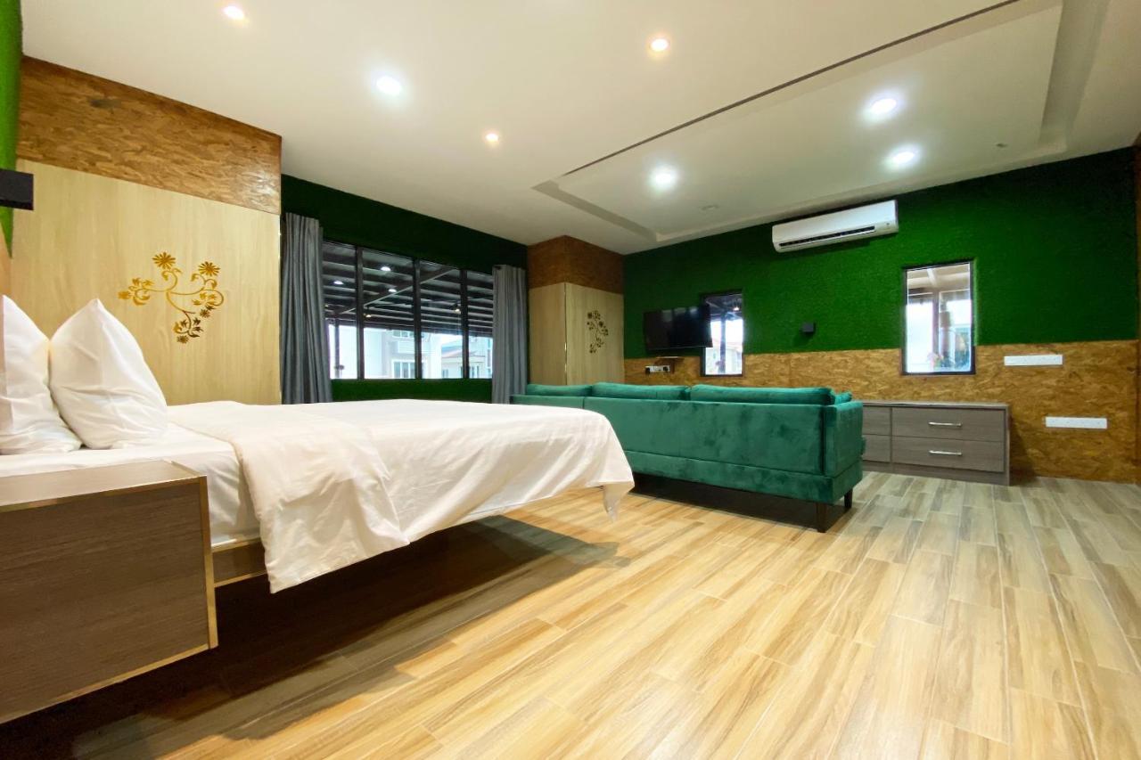 OYO 90262 Kota Kinabalu Homestay, Villa&Suite Boutique Kampong Guidan Luaran gambar