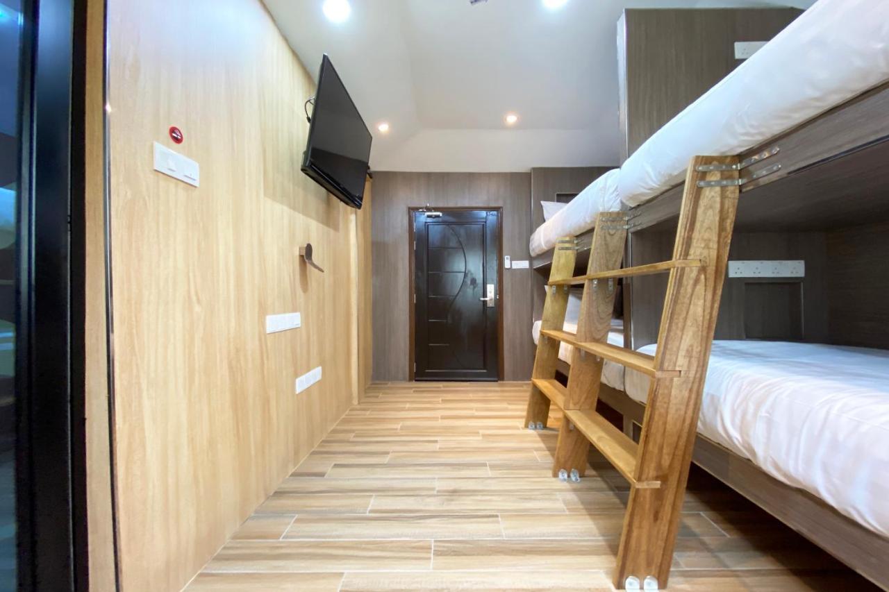 OYO 90262 Kota Kinabalu Homestay, Villa&Suite Boutique Kampong Guidan Luaran gambar